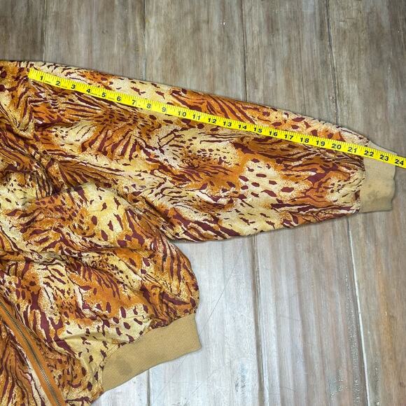 SUMMA SILK Silk Bomber Jacket Vintage Safari Print 90s artsy maximalist  Boho - Picture 6 of 8